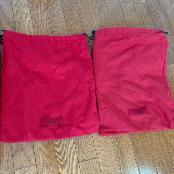 Valentino Garavani Beige Studded Heels - Picture 13 of 13